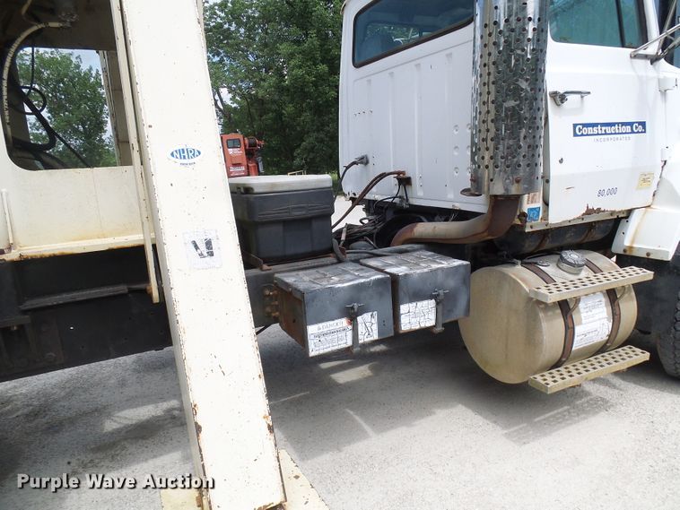 image for item DI0538 1988 Ford LTS9000 crane truck