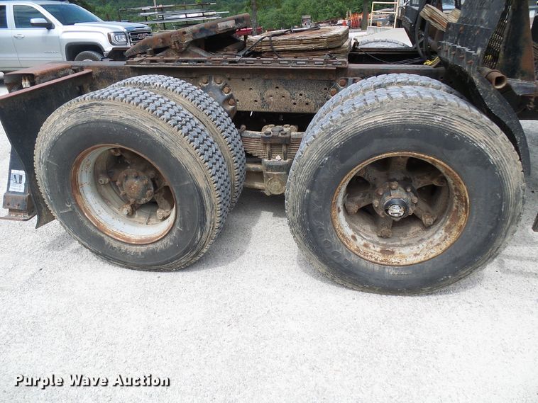 image for item DI0538 1988 Ford LTS9000 crane truck