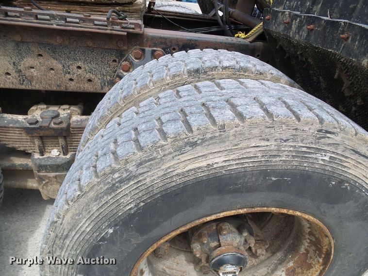 image for item DI0538 1988 Ford LTS9000 crane truck