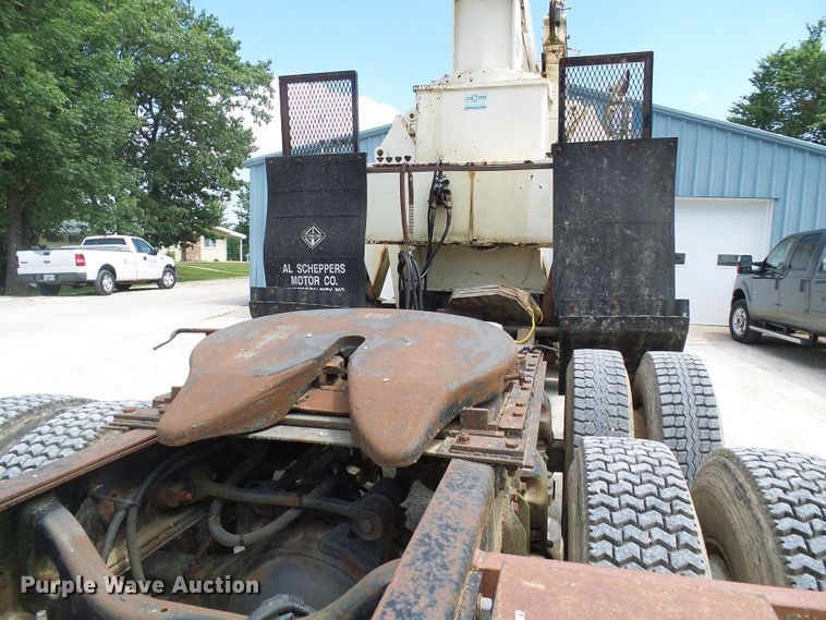 image for item DI0538 1988 Ford LTS9000 crane truck