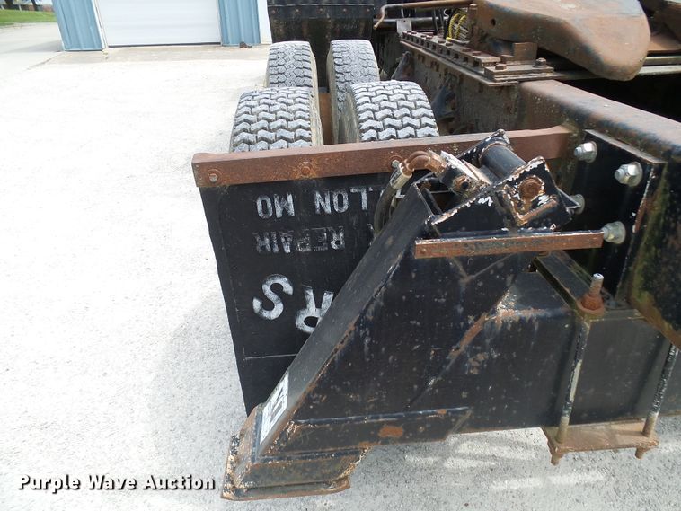 image for item DI0538 1988 Ford LTS9000 crane truck