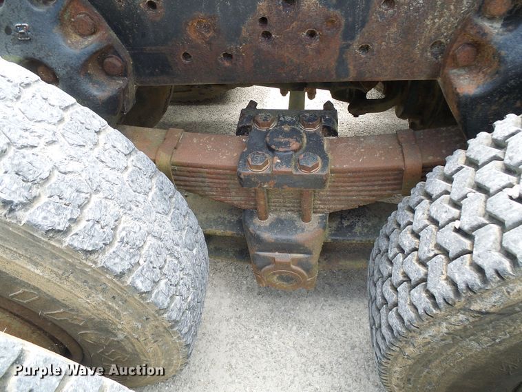 image for item DI0538 1988 Ford LTS9000 crane truck