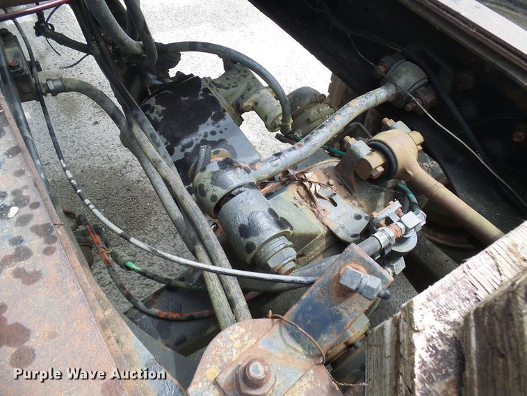 image for item DI0538 1988 Ford LTS9000 crane truck