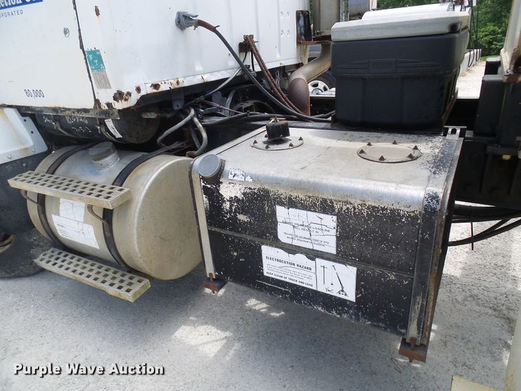 image for item DI0538 1988 Ford LTS9000 crane truck