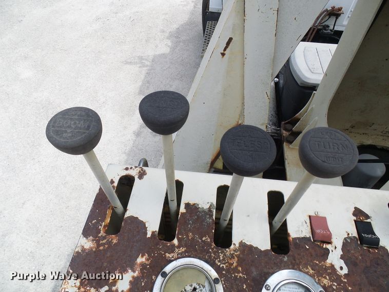 image for item DI0538 1988 Ford LTS9000 crane truck