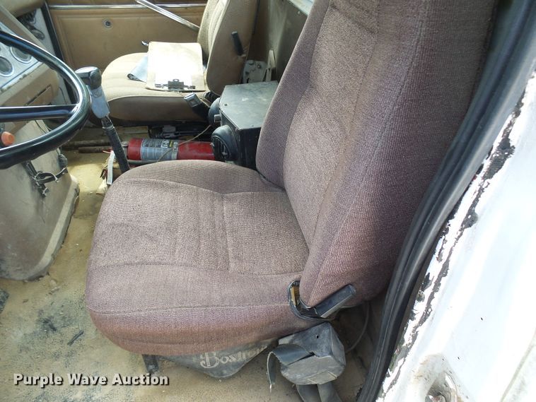 image for item DI0538 1988 Ford LTS9000 crane truck