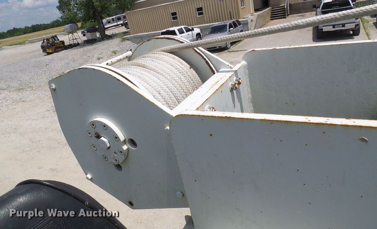 image for item DI0543 2005 International 7400 digger derrick truck