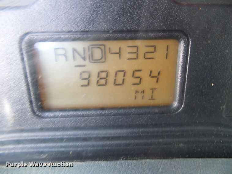 image for item DI0543 2005 International 7400 digger derrick truck