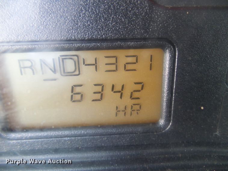 image for item DI0543 2005 International 7400 digger derrick truck