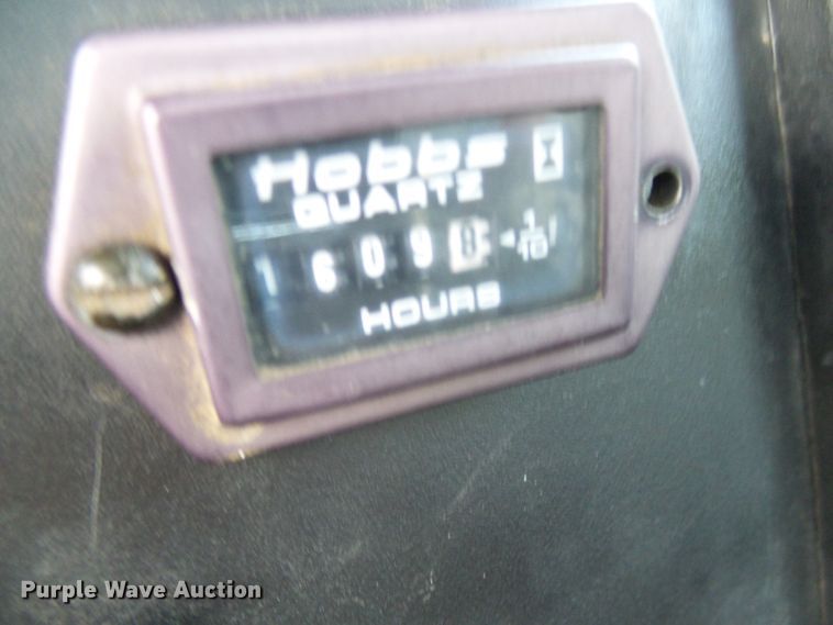 image for item DI0543 2005 International 7400 digger derrick truck