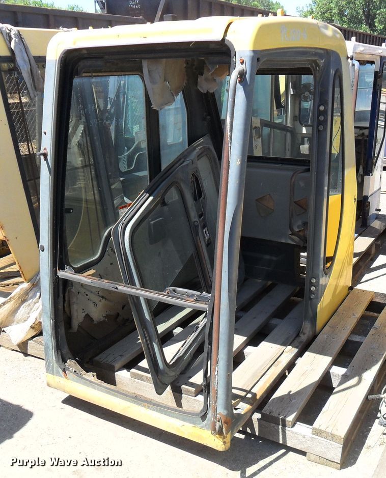 image for item DI9008 Komatsu PC120-6Z cab
