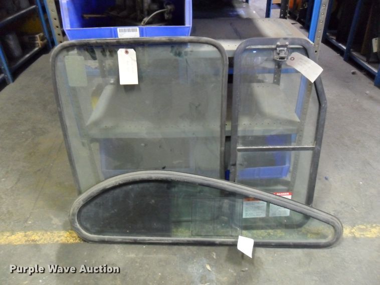 image for item DI9008 Komatsu PC120-6Z cab