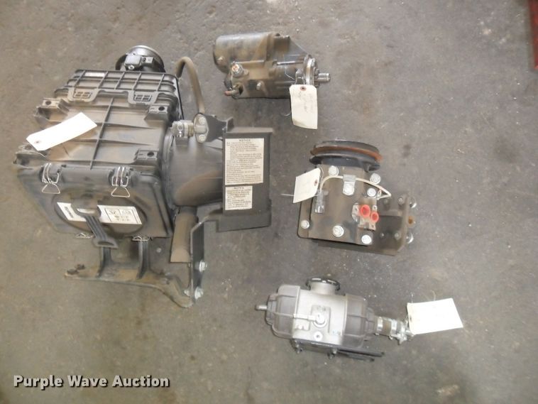 image for item DI9015 Komatsu PC138-10 parts