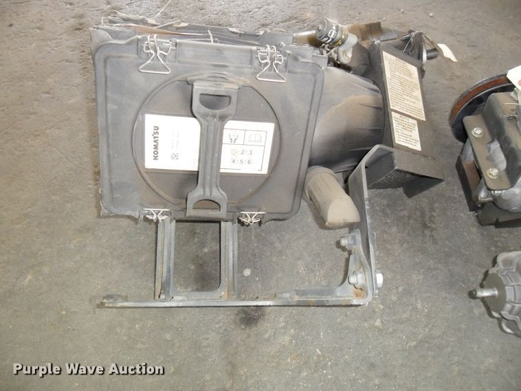 image for item DI9015 Komatsu PC138-10 parts