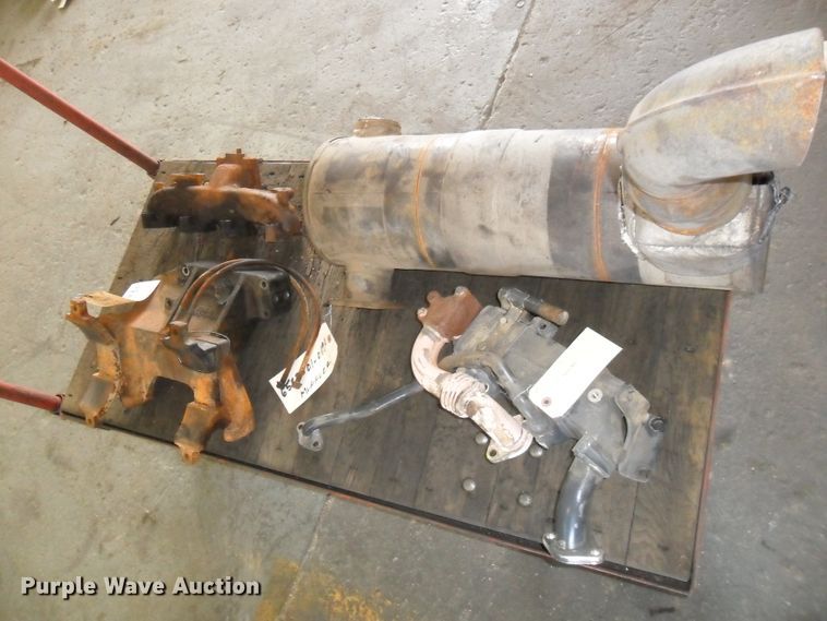 image for item DI9016 Komatsu PC138LC-10 exhaust parts