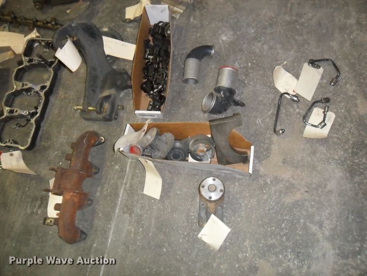 image for item DI9019 Komatsu S8A4D107E engine block and parts