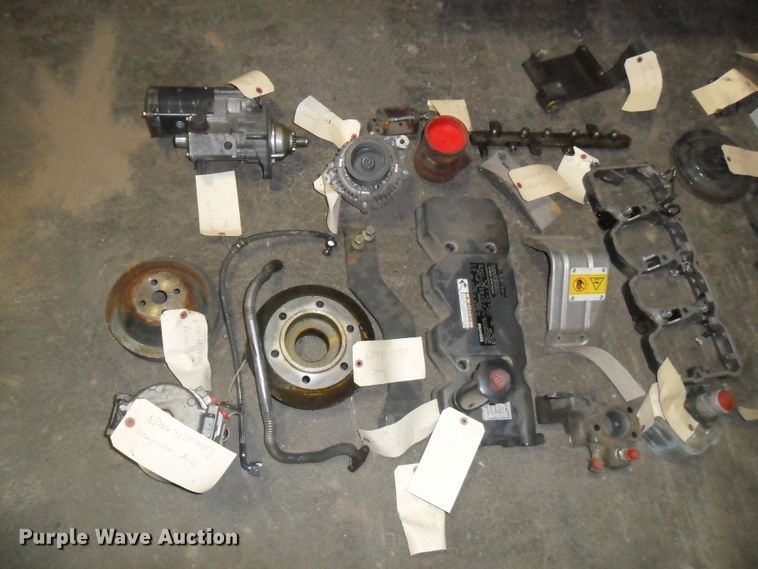 image for item DI9019 Komatsu S8A4D107E engine block and parts