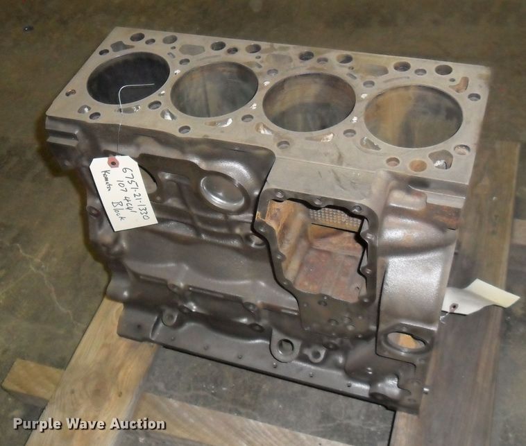 image for item DI9019 Komatsu S8A4D107E engine block and parts