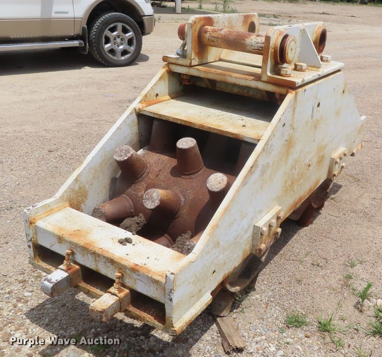 image for item DW9301 Excavator trench compactor