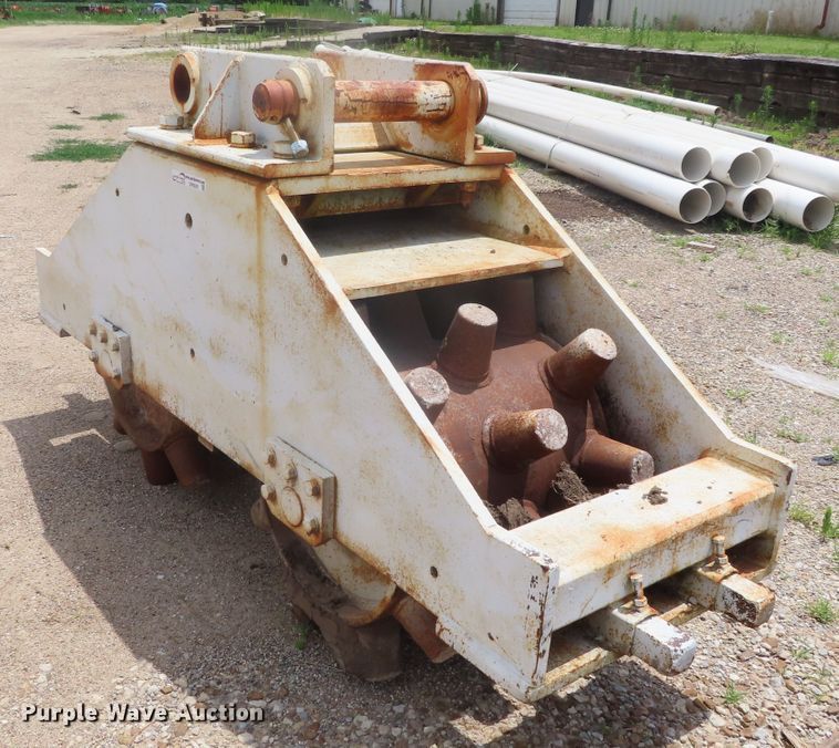 image for item DW9301 Excavator trench compactor