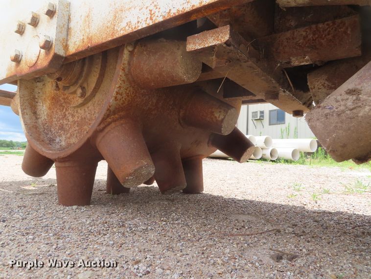 image for item DW9301 Excavator trench compactor