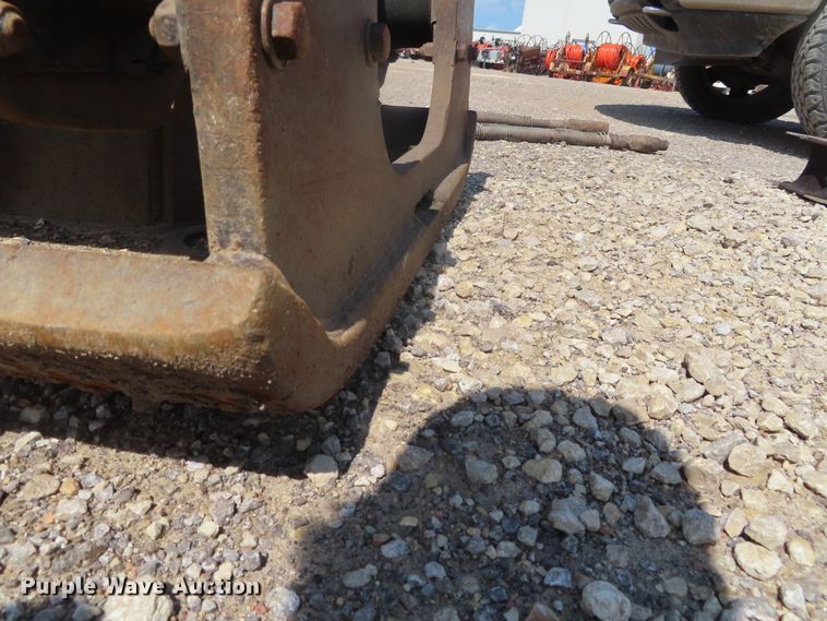 image for item DW9311 Caterpillar plate compactor