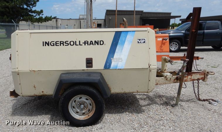 image for item DY9845 1993 Ingersoll Rand 185 air compressor