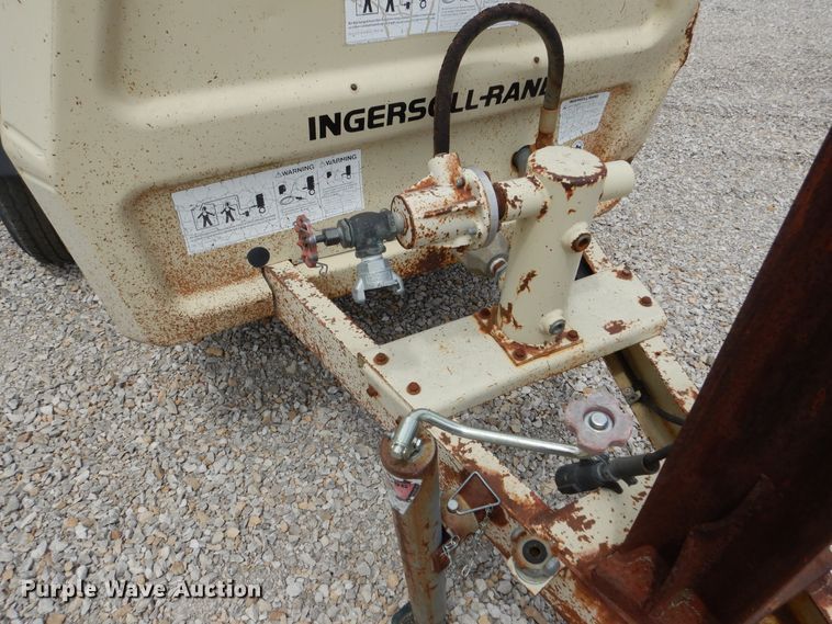 image for item DY9845 1993 Ingersoll Rand 185 air compressor