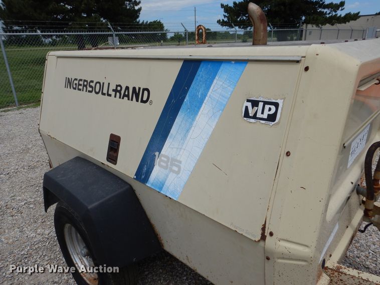 image for item DY9845 1993 Ingersoll Rand 185 air compressor