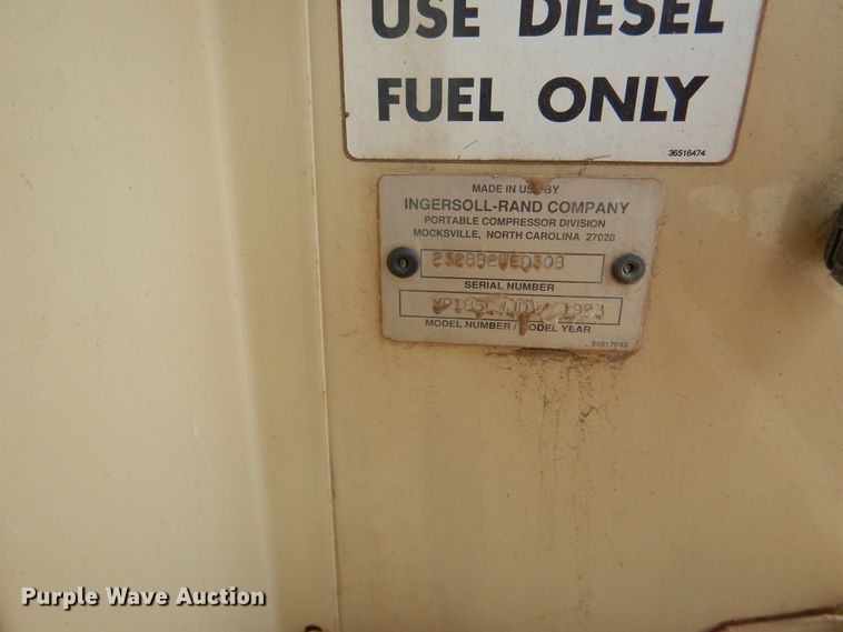 image for item DY9845 1993 Ingersoll Rand 185 air compressor