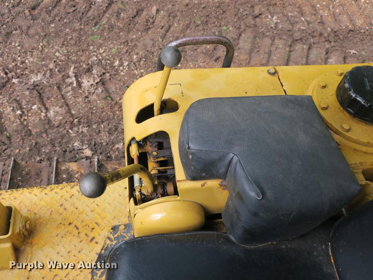 image for item EA9257 1975 Dresser TD-8E dozer