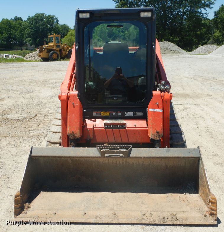 image for item ED9345 2013 Kubota SVL75 skid steer
