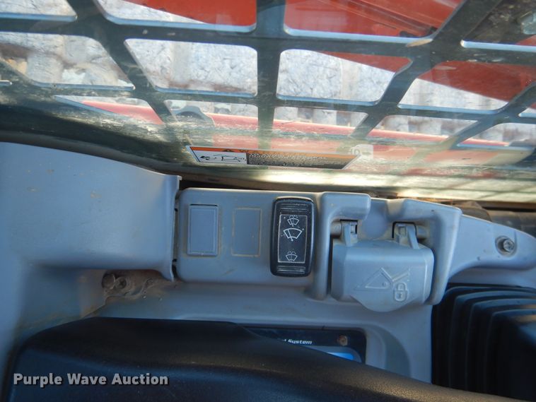 image for item ED9345 2013 Kubota SVL75 skid steer