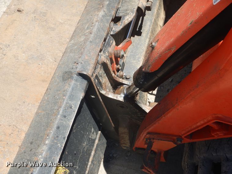 image for item ED9345 2013 Kubota SVL75 skid steer