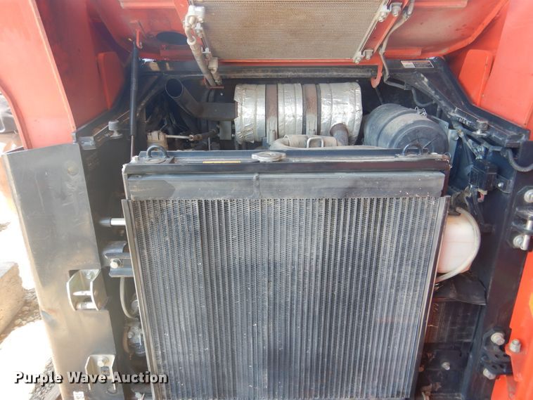 image for item ED9345 2013 Kubota SVL75 skid steer