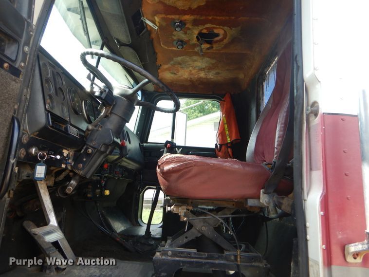 image for item ED9350 1990 International 9400 dump truck