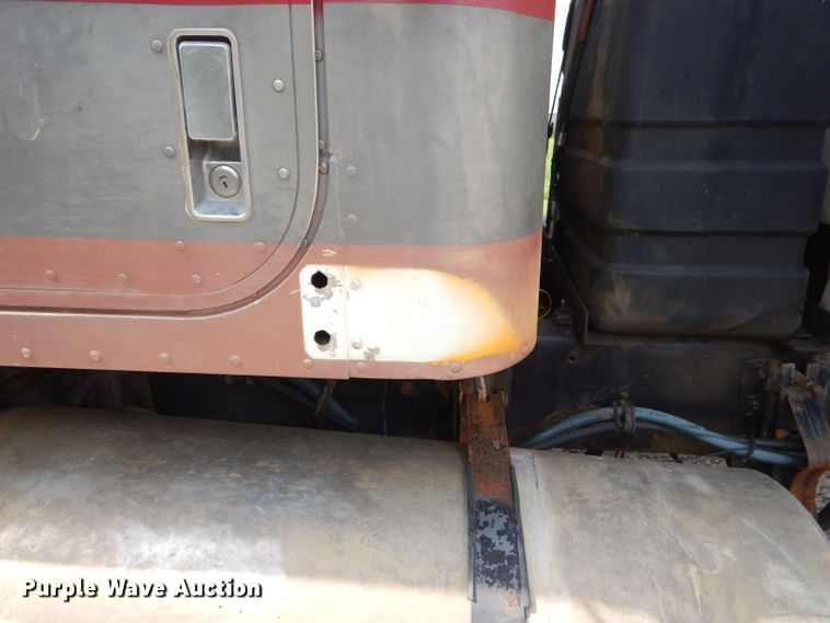 image for item ED9350 1990 International 9400 dump truck