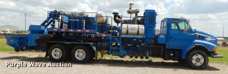 image for item ED9417 1999 Sterling L-Line mixing plant truck