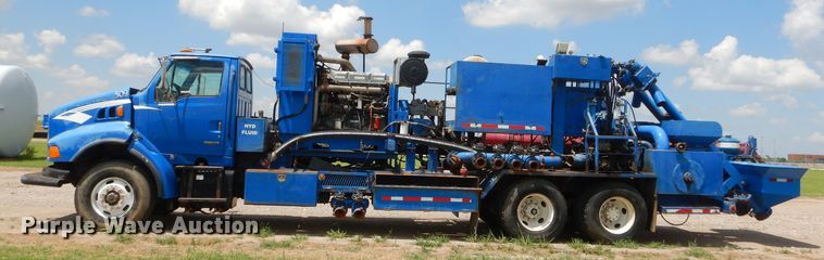 image for item ED9417 1999 Sterling L-Line mixing plant truck