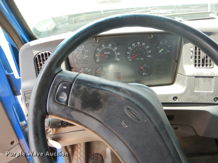 image for item ED9417 1999 Sterling L-Line mixing plant truck