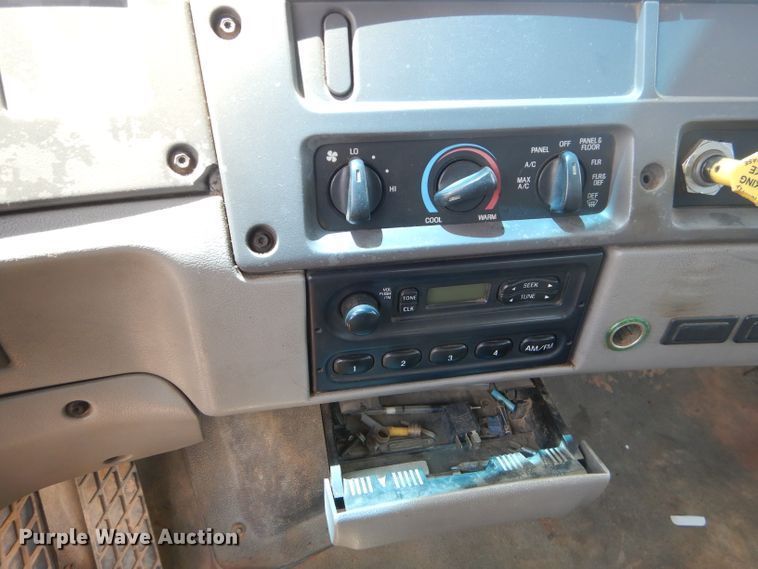 image for item ED9417 1999 Sterling L-Line mixing plant truck