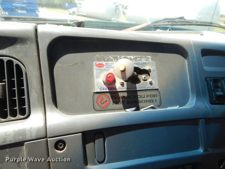 image for item ED9417 1999 Sterling L-Line mixing plant truck