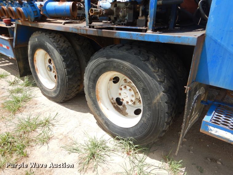 image for item ED9417 1999 Sterling L-Line mixing plant truck