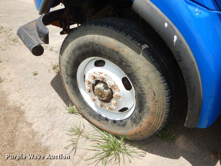 image for item ED9417 1999 Sterling L-Line mixing plant truck