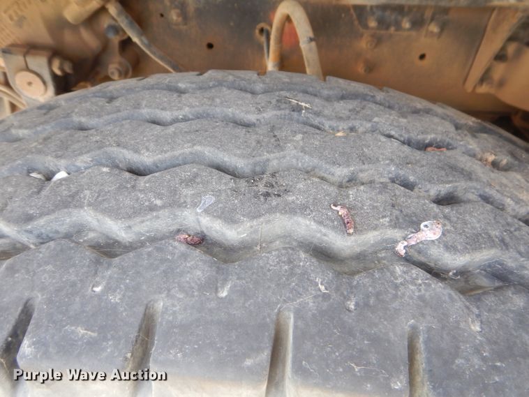 image for item ED9417 1999 Sterling L-Line mixing plant truck