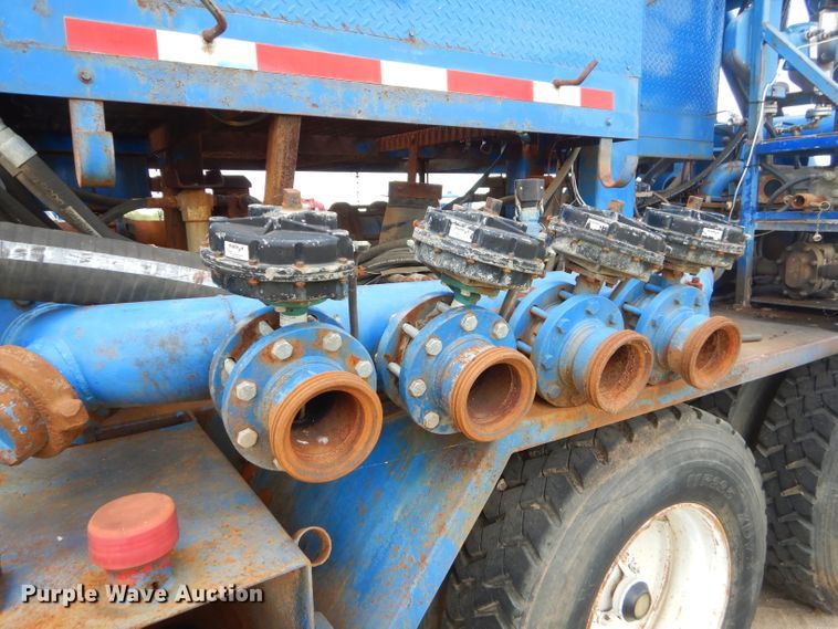 image for item ED9417 1999 Sterling L-Line mixing plant truck