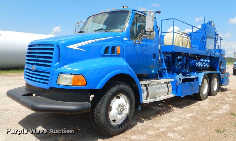 image for item ED9418 2000 Sterling L-Line mixing plant truck