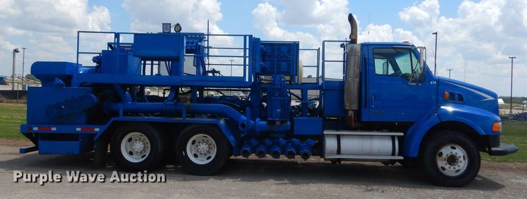 image for item ED9418 2000 Sterling L-Line mixing plant truck