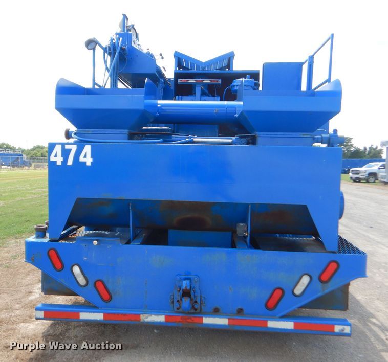 image for item ED9418 2000 Sterling L-Line mixing plant truck