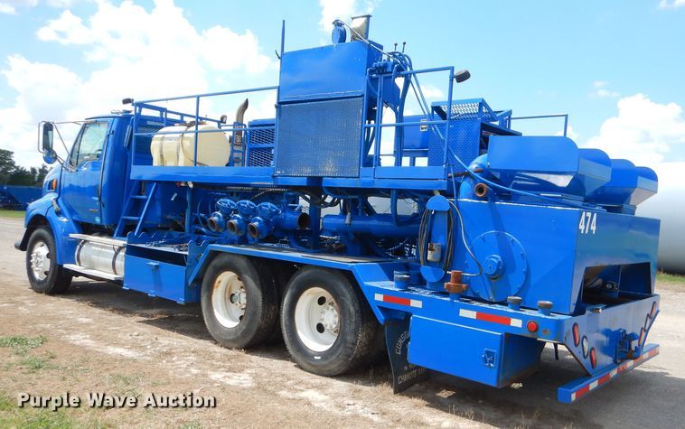 image for item ED9418 2000 Sterling L-Line mixing plant truck